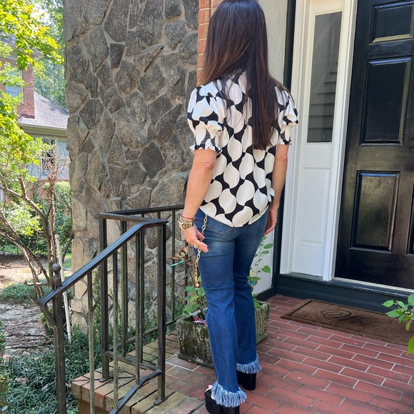 32 Boho Print Ruffle Smocking Detailed Sleeve Top - Picture 5 of 6